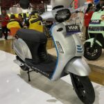 Viar EV1: Motor Listrik Bergaya Vespa dengan Daya 2.200 Watt