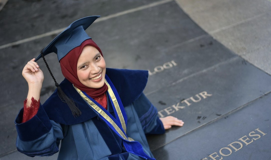 Tania, Dosen UPI Lulus Doktor Termuda ITB di Usia 25