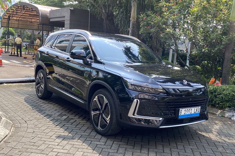 Mobil Listrik Polytron Laku Ribuan Unit dalam Sebulan